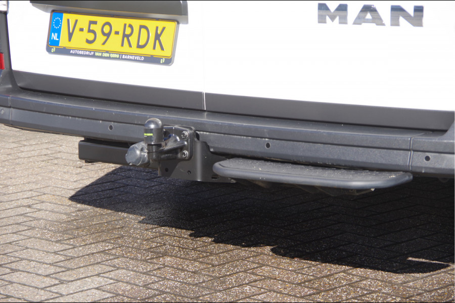 MAN TGE 3.140 35 2.0 L3H3(L2H2) 3-ZITS, AUT. TREKHAAK, LEDER, CAMERA, NAVI, GEVEERDE STOEL, CRUISE, AIRCO