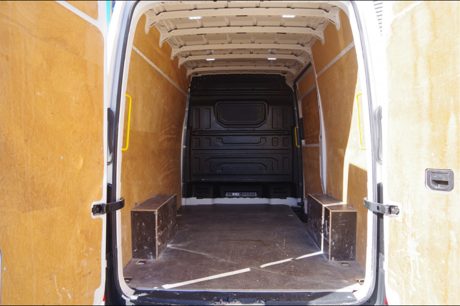 MAN TGE 3.140 35 2.0 L3H3(L2H2) 3-ZITS, AUT. TREKHAAK, LEDER, CAMERA, NAVI, GEVEERDE STOEL, CRUISE, AIRCO
