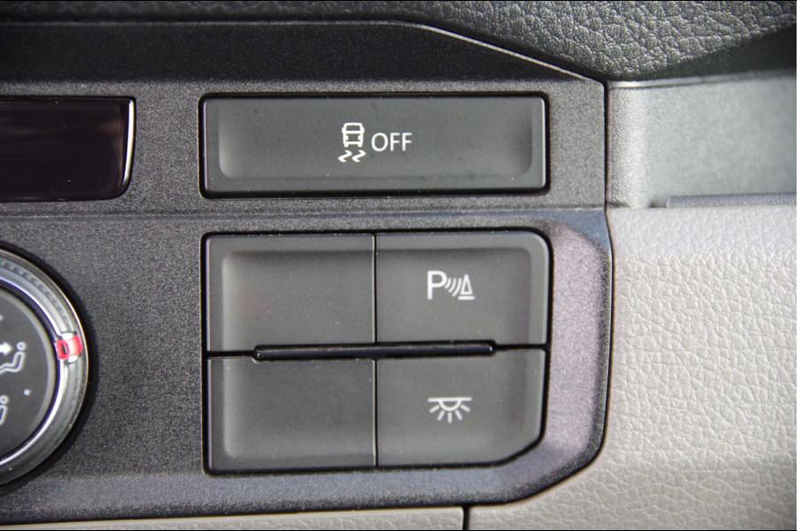 MAN TGE 3.140 35 2.0 L3H3(L2H2) 3-ZITS, AUT. TREKHAAK, LEDER, CAMERA, NAVI, GEVEERDE STOEL, CRUISE, AIRCO