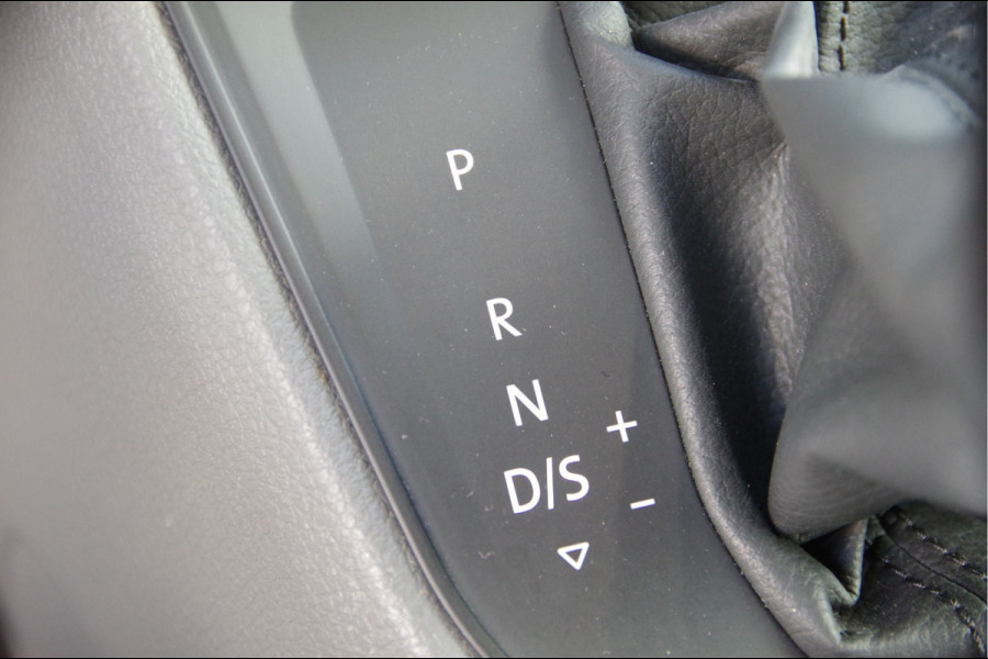 MAN TGE 3.140 35 2.0 L3H3(L2H2) 3-ZITS, AUT. TREKHAAK, LEDER, CAMERA, NAVI, GEVEERDE STOEL, CRUISE, AIRCO