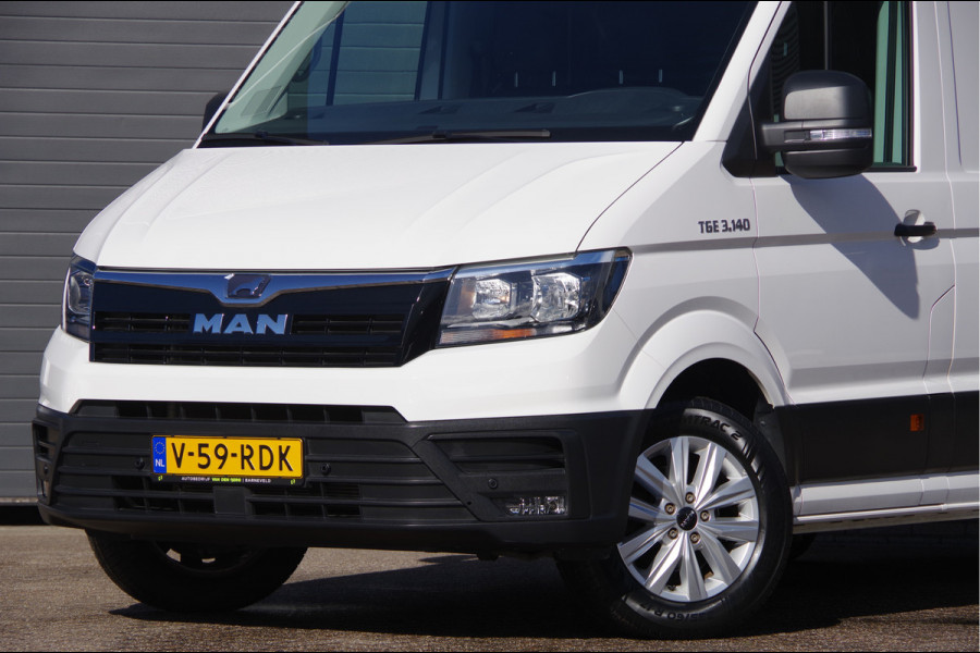 MAN TGE 3.140 35 2.0 L3H3(L2H2) 3-ZITS, AUT. TREKHAAK, LEDER, CAMERA, NAVI, GEVEERDE STOEL, CRUISE, AIRCO