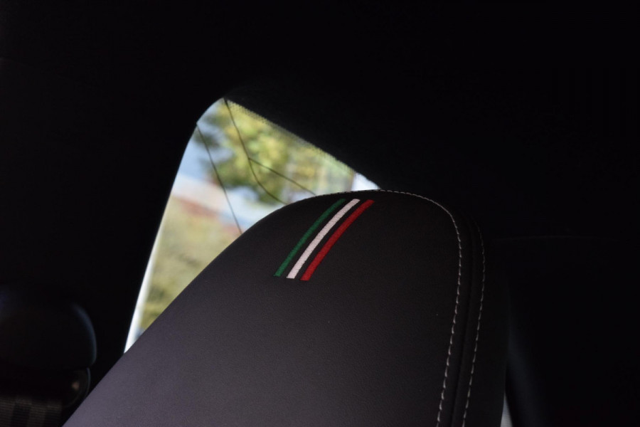Fiat 500 1.4 T-Jet 180pk Abarth|70th Anniversary|1 van 1949