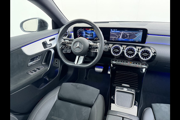 Mercedes-Benz CLA-Klasse CLA 250 e AMG line | Panorama Multibeam HUD Keyless Dodehoek