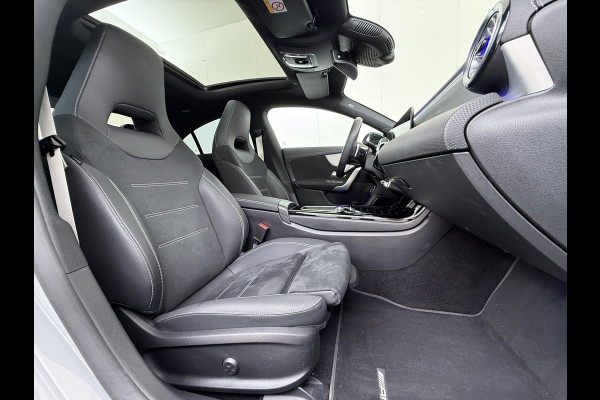 Mercedes-Benz CLA-Klasse CLA 250 e AMG line | Panorama Multibeam HUD Keyless Dodehoek