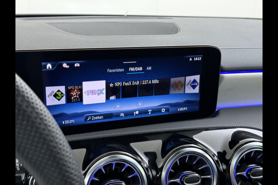 Mercedes-Benz CLA-Klasse CLA 250 e AMG line | Panorama Multibeam HUD Keyless Dodehoek