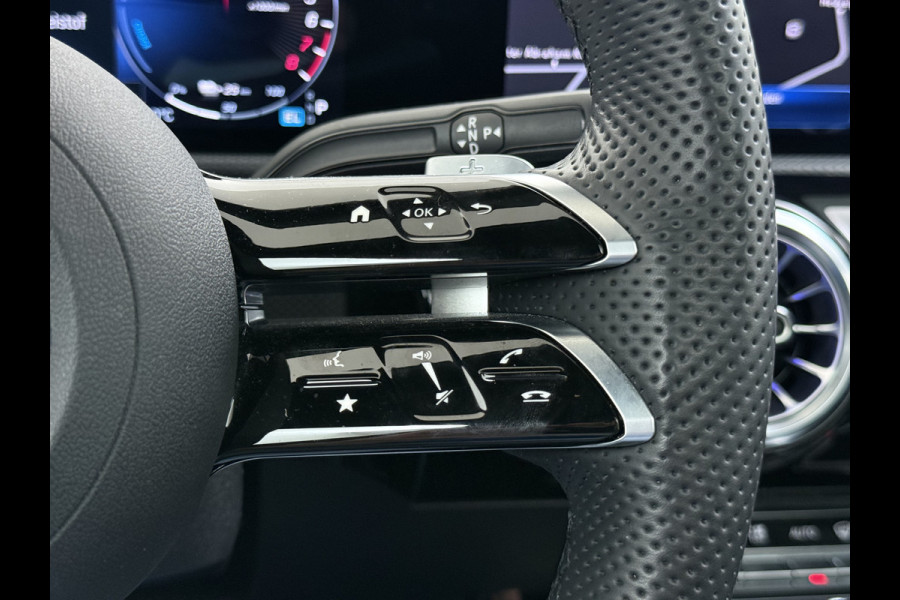 Mercedes-Benz CLA-Klasse CLA 250 e AMG line | Panorama Multibeam HUD Keyless Dodehoek