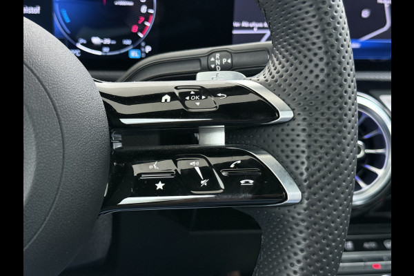 Mercedes-Benz CLA-Klasse CLA 250 e AMG line | Panorama Multibeam HUD Keyless Dodehoek