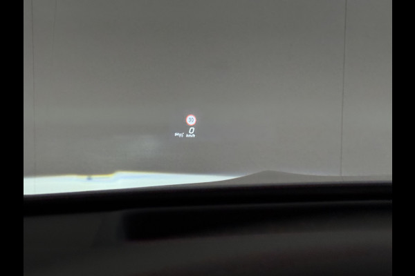 Mercedes-Benz CLA-Klasse CLA 250 e AMG line | Panorama Multibeam HUD Keyless Dodehoek