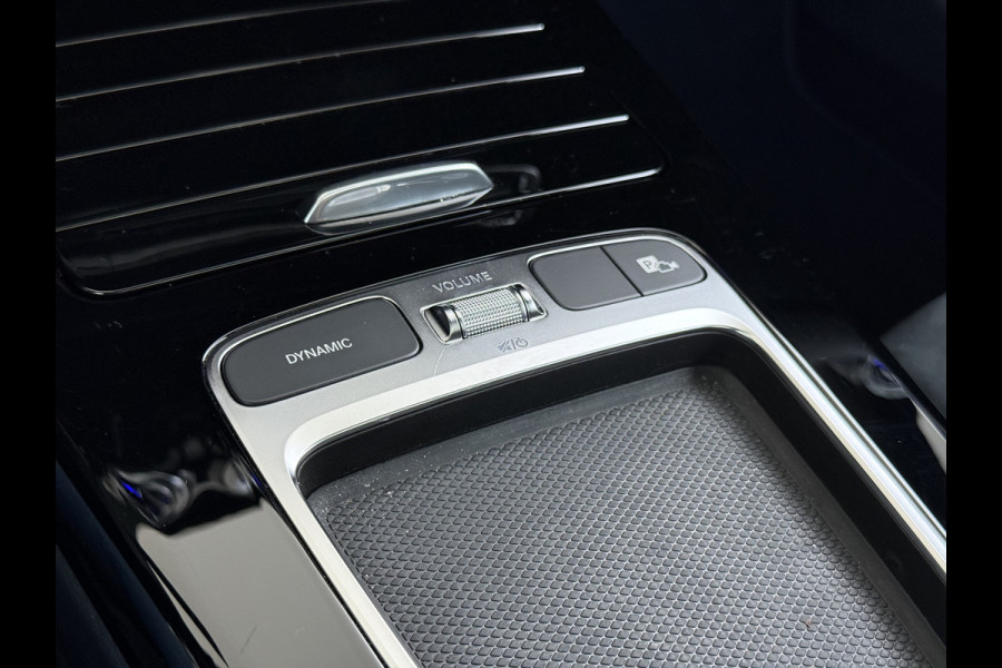 Mercedes-Benz CLA-Klasse CLA 250 e AMG line | Panorama Multibeam HUD Keyless Dodehoek