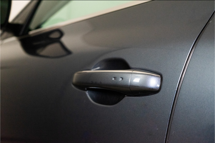 Renault Mégane Estate 1.3 TCe Bose 141PK NL AUTO+NAP | Trekhaak | Camera&Aut. Inparkeren | Blind Spot | Titanium Grey