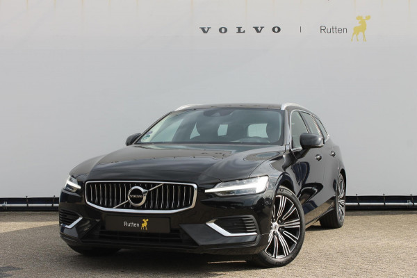 Volvo V60 T6 340PK Automaat Recharge AWD Business Pro Road Sign Information / Adaptieve Cruise Control / 18" lichtmetalen velgen / Stoelverwarming / Stuurwielverwarming /