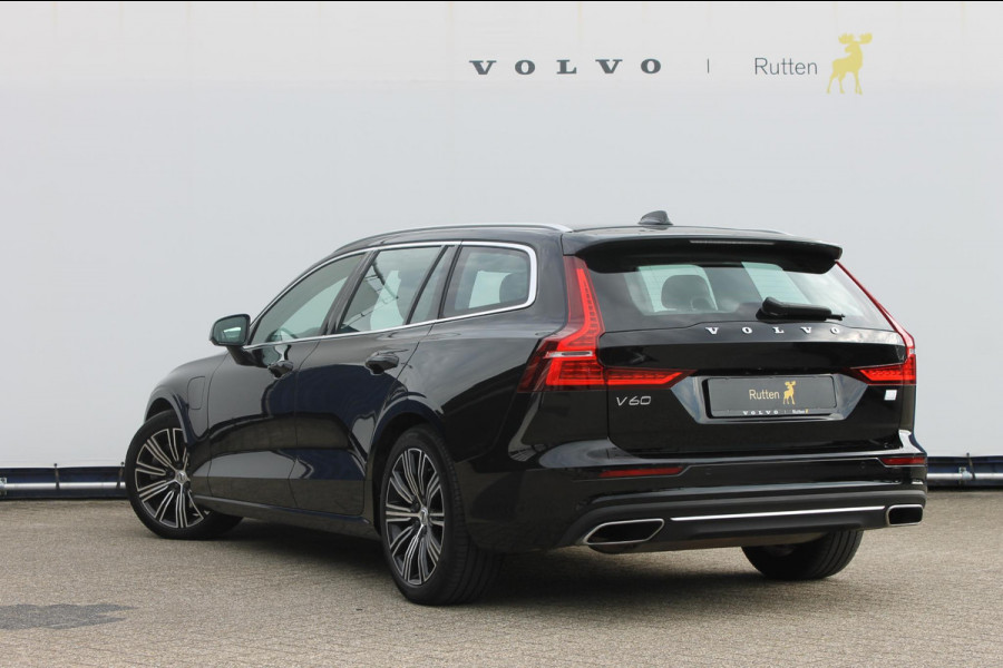 Volvo V60 T6 340PK Automaat Recharge AWD Business Pro Road Sign Information / Adaptieve Cruise Control / 18" lichtmetalen velgen / Stoelverwarming / Stuurwielverwarming /