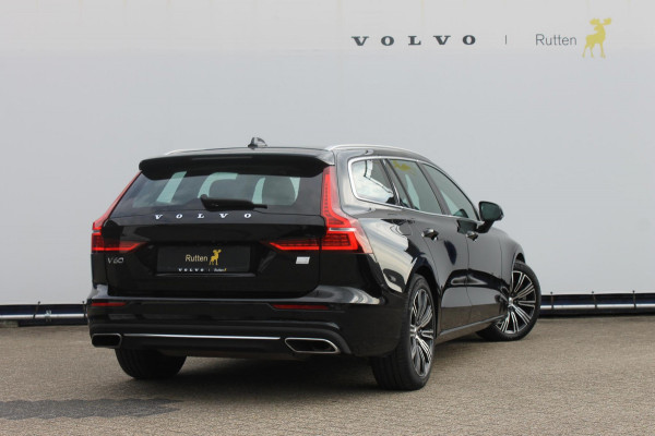 Volvo V60 T6 340PK Automaat Recharge AWD Business Pro Road Sign Information / Adaptieve Cruise Control / 18" lichtmetalen velgen / Stoelverwarming / Stuurwielverwarming /