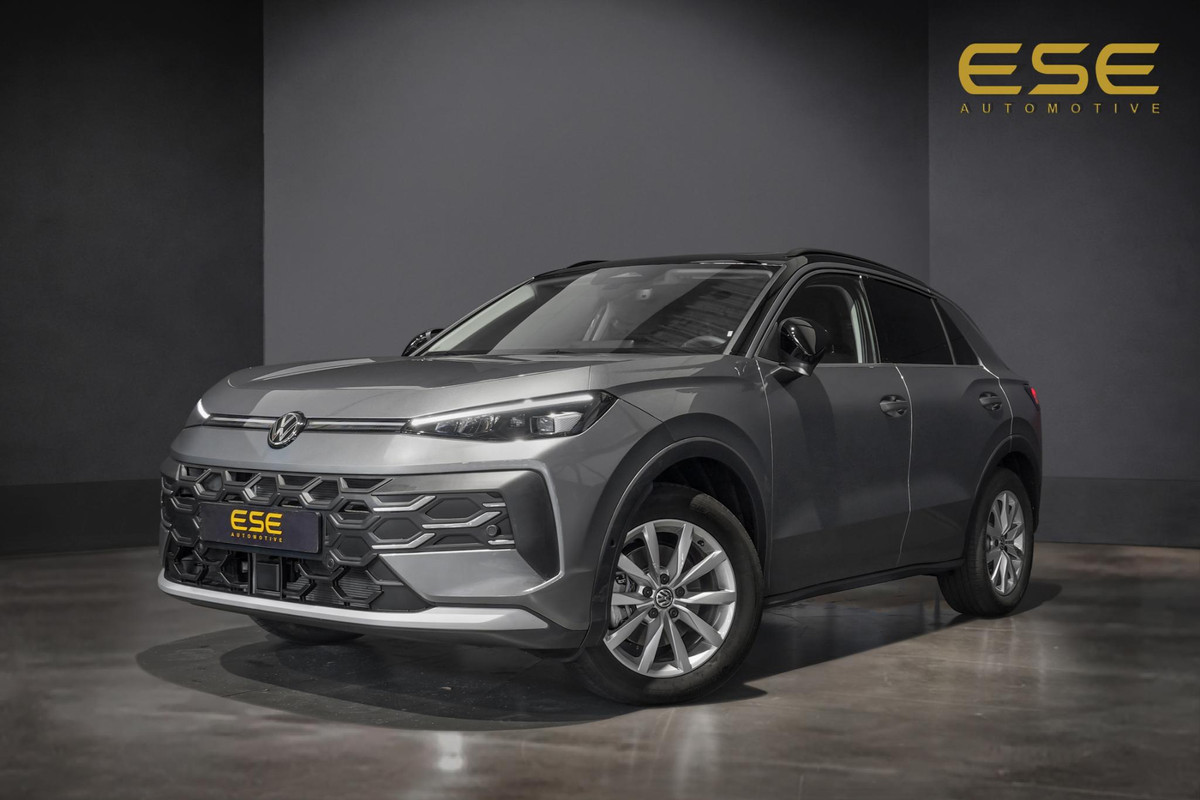 Volkswagen T-Roc 1.5 eTSI Life |Pano|Camera|Trekhaak|