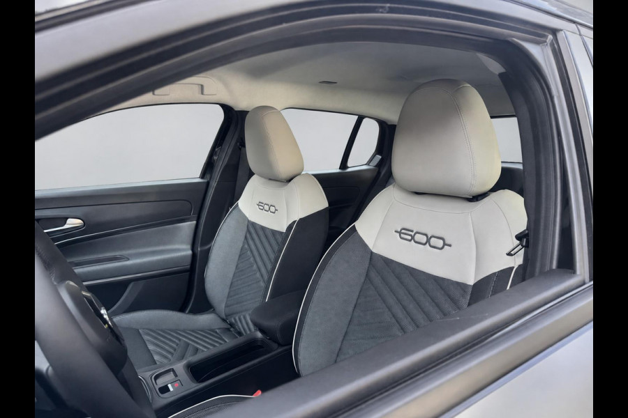 Fiat 600 1.2 Hybrid Icon | Nieuw | Direct leverbaar | Prijs is rijklaar