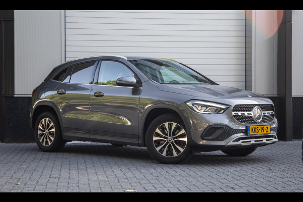 Mercedes-Benz GLA 250 e Business Solution Luxury Limited / SOH 93%