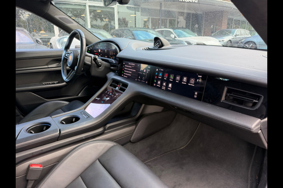 Porsche Taycan Turbo 93 kWh / Panoramadak / 360Camera / Head-up / Burmester / Luchtvering / 20'' / InnoDrive / Sportchrono+Design / Keyless / Adaptieve Stoelen / Dodehoek / DAB / Warmtepomp