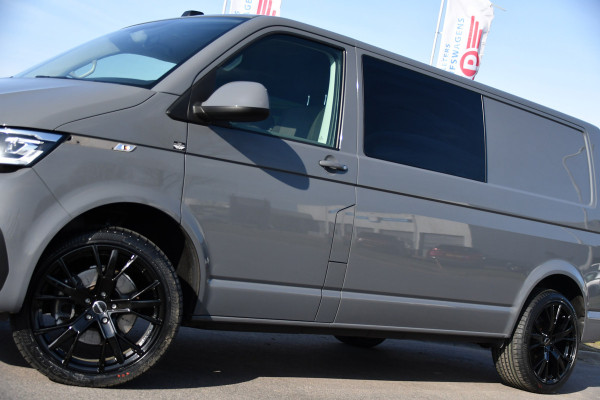 Volkswagen Transporter 2.0 TDI L2H1 32 DC Bulli 4Motion Virtual, Adaptieve Cruise, Carplay, LED, Stoelverwarming, 204pk, Trekhaak, Automaat, NAVI, Voorruit verwarming, Uniek! 4x4, 4matic