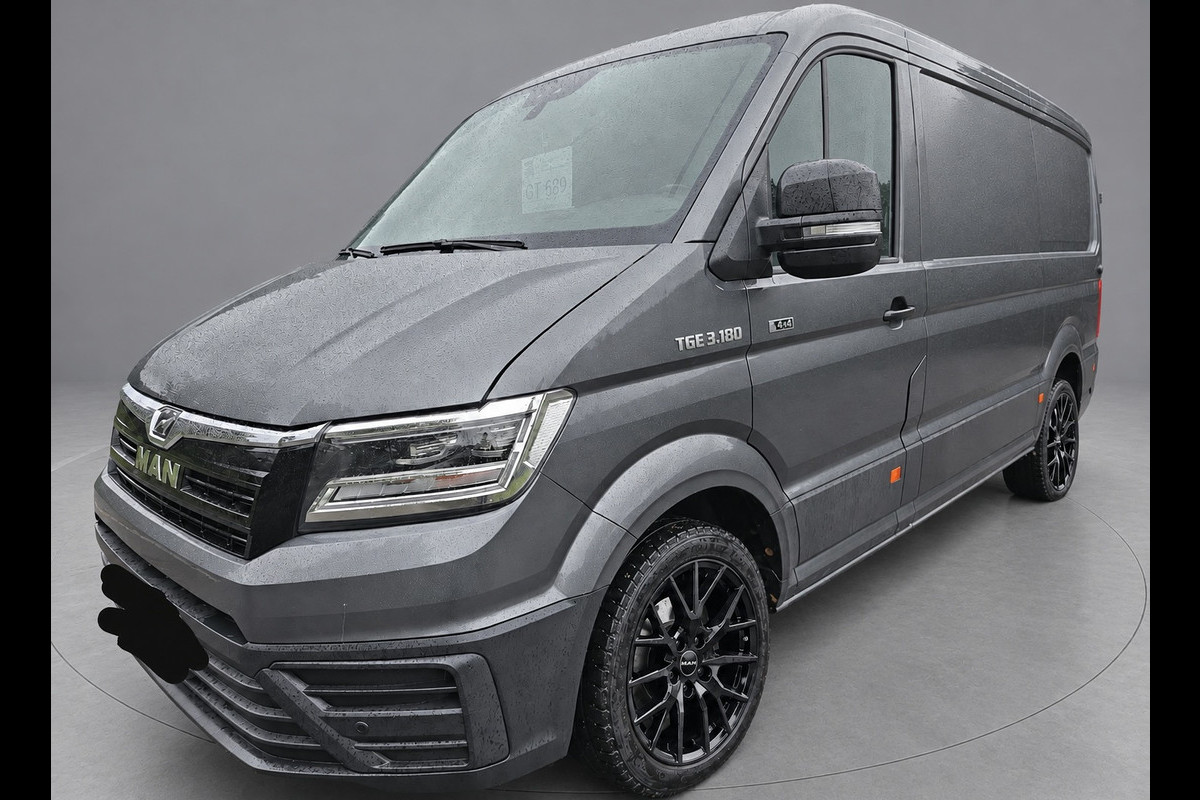 MAN TGE 3.180 35 2.0 L3H2 4x4 PB Edition Full Options! Camera, Cruise, Carplay, LED, Trekhaak, Stoelverwarming, Stuurverwarming, 177pk, Automaat, Uniek!