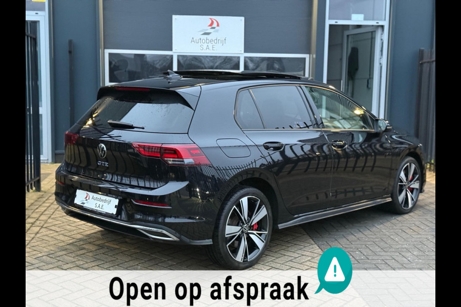 Volkswagen Golf 1.4 eHybrid GTE 245 pk IQ LIGHT PANO SFEER CARPLAY !