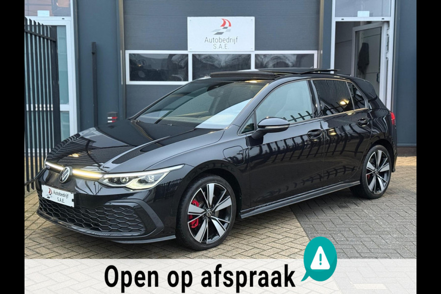 Volkswagen Golf 1.4 eHybrid GTE 245 pk IQ LIGHT PANO SFEER CARPLAY !
