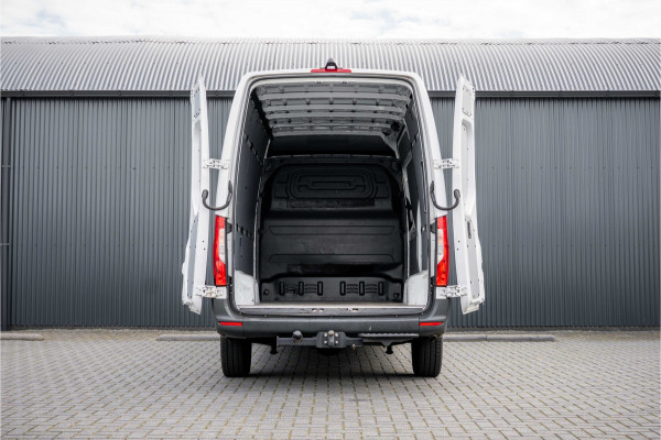 Mercedes-Benz Sprinter 317 CDI L2H2 | Automaat | 3-Zits | Camera | Carplay | Mbux | Climatronic | Trekhaak