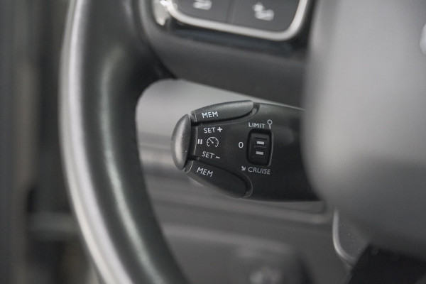 Citroën C3 Aircross PureTech 110 EAT6 Business | Trekhaak | Parkeersensoren | Lederen stoelen