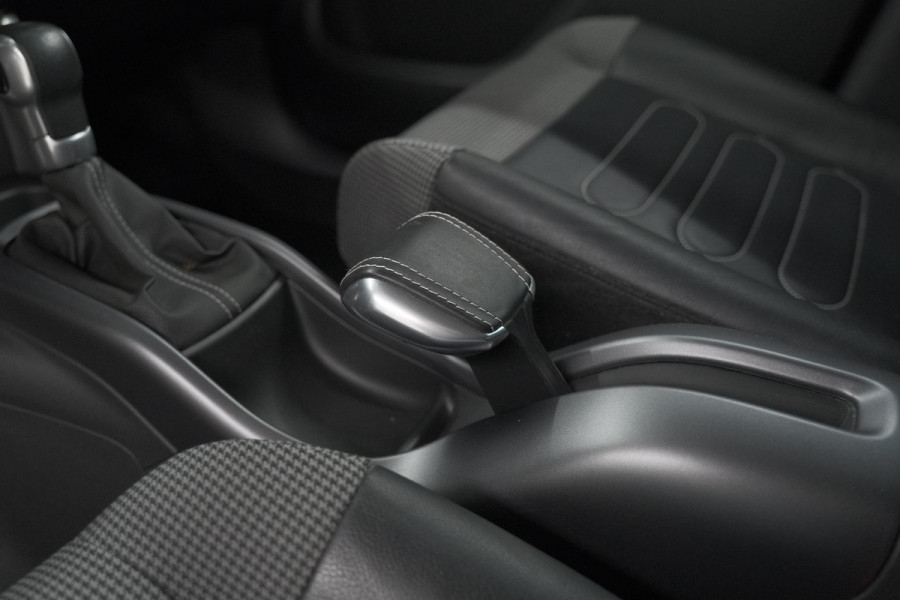 Citroën C3 Aircross PureTech 110 EAT6 Business | Trekhaak | Parkeersensoren | Lederen stoelen