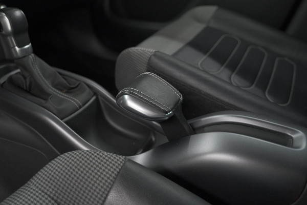 Citroën C3 Aircross PureTech 110 EAT6 Business | Trekhaak | Parkeersensoren | Lederen stoelen
