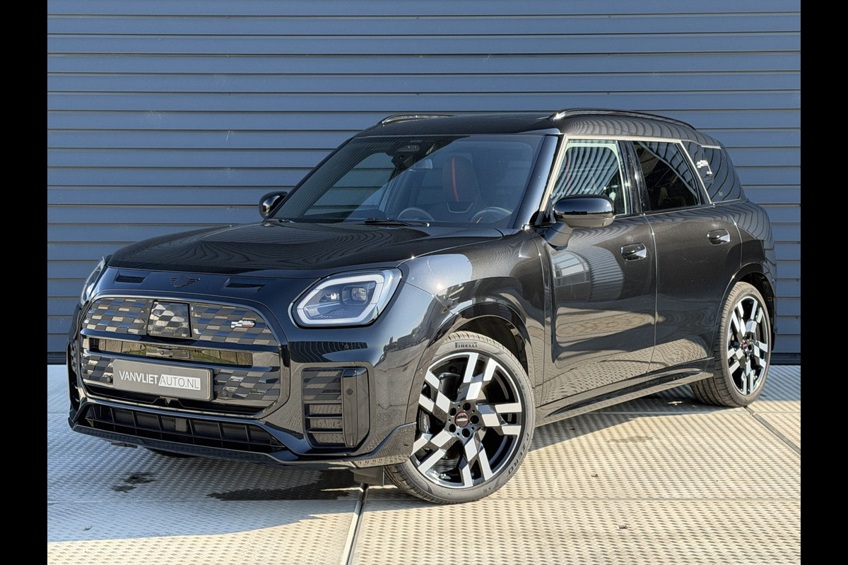 MINI Countryman SE ALL4 John Cooper Works L 66.5 kWh | 360 Camera | Pano / Schuifdak | Head-Up | L- Pakket | HK Audio
