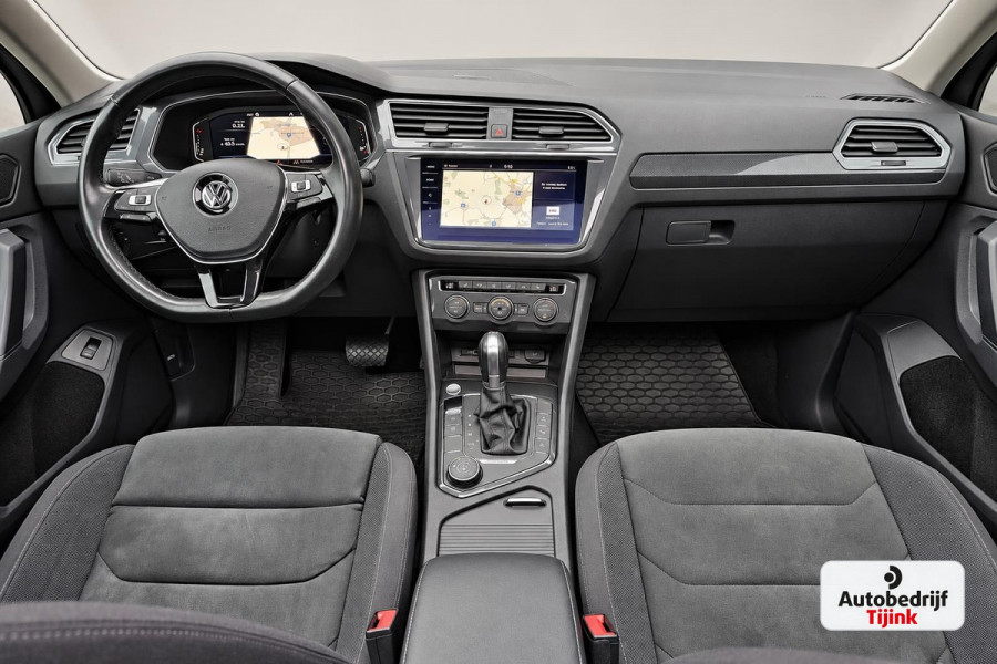 Volkswagen Tiguan 2.0 TSI 4MOTION Highline | Automaat | Pano | LED | Navi | App-connect | Camera | All-seasons | Elek. achterklep | Park Assist |