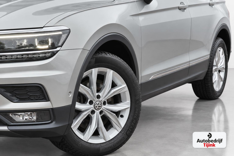 Volkswagen Tiguan 2.0 TSI 4MOTION Highline | Automaat | Pano | LED | Navi | App-connect | Camera | All-seasons | Elek. achterklep | Park Assist |