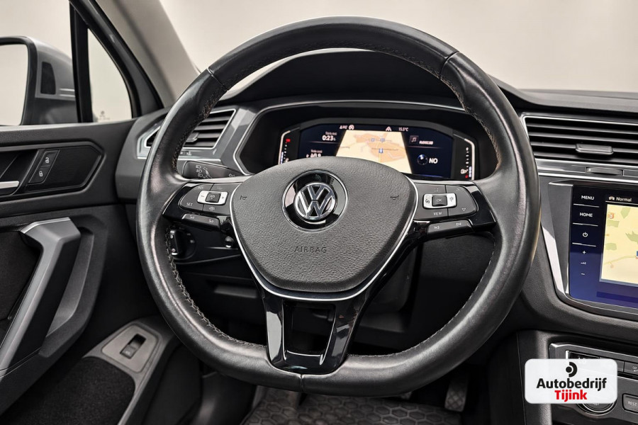 Volkswagen Tiguan 2.0 TSI 4MOTION Highline | Automaat | Pano | LED | Navi | App-connect | Camera | All-seasons | Elek. achterklep | Park Assist |