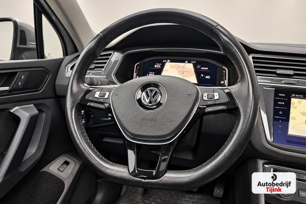 Volkswagen Tiguan 2.0 TSI 4MOTION Highline | Automaat | Pano | LED | Navi | App-connect | Camera | All-seasons | Elek. achterklep | Park Assist |
