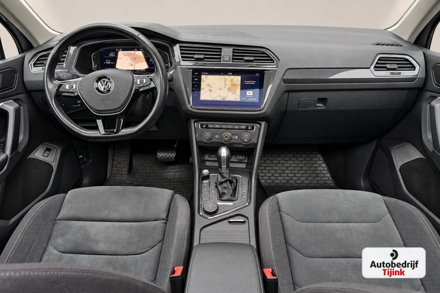 Volkswagen Tiguan 2.0 TSI 4MOTION Highline | Automaat | Pano | LED | Navi | App-connect | Camera | All-seasons | Elek. achterklep | Park Assist |