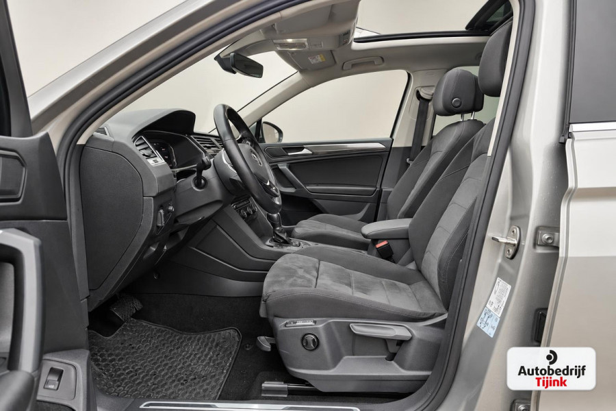Volkswagen Tiguan 2.0 TSI 4MOTION Highline | Automaat | Pano | LED | Navi | App-connect | Camera | All-seasons | Elek. achterklep | Park Assist |