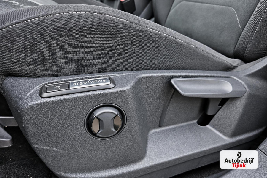 Volkswagen Tiguan 2.0 TSI 4MOTION Highline | Automaat | Pano | LED | Navi | App-connect | Camera | All-seasons | Elek. achterklep | Park Assist |