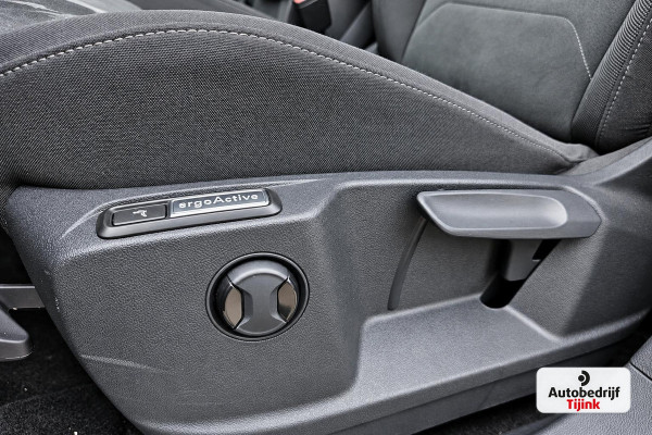 Volkswagen Tiguan 2.0 TSI 4MOTION Highline | Automaat | Pano | LED | Navi | App-connect | Camera | All-seasons | Elek. achterklep | Park Assist |