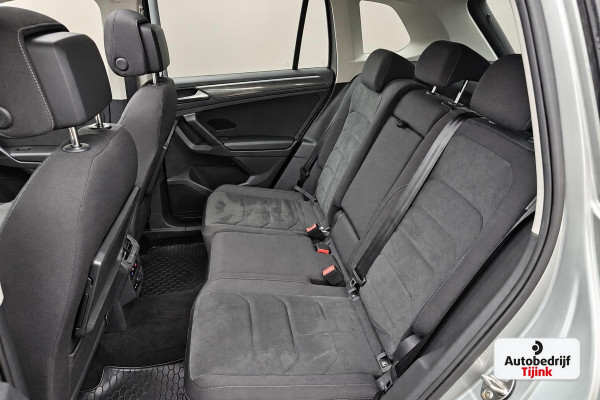 Volkswagen Tiguan 2.0 TSI 4MOTION Highline | Automaat | Pano | LED | Navi | App-connect | Camera | All-seasons | Elek. achterklep | Park Assist |