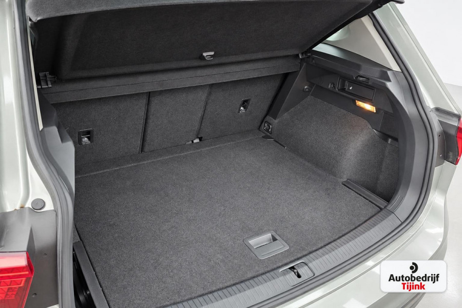Volkswagen Tiguan 2.0 TSI 4MOTION Highline | Automaat | Pano | LED | Navi | App-connect | Camera | All-seasons | Elek. achterklep | Park Assist |