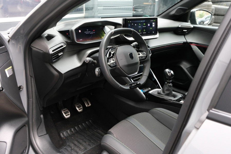 Peugeot GT 1.2 PureTech 100 GT Nardo Grey *PANORAMADAK* Apple Carplay * 360° Camera/MirrorScreen