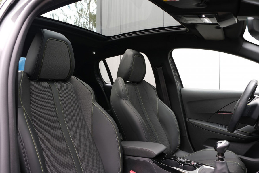 Peugeot GT 1.2 PureTech 100 GT Nardo Grey *PANORAMADAK* Apple Carplay * 360° Camera/MirrorScreen