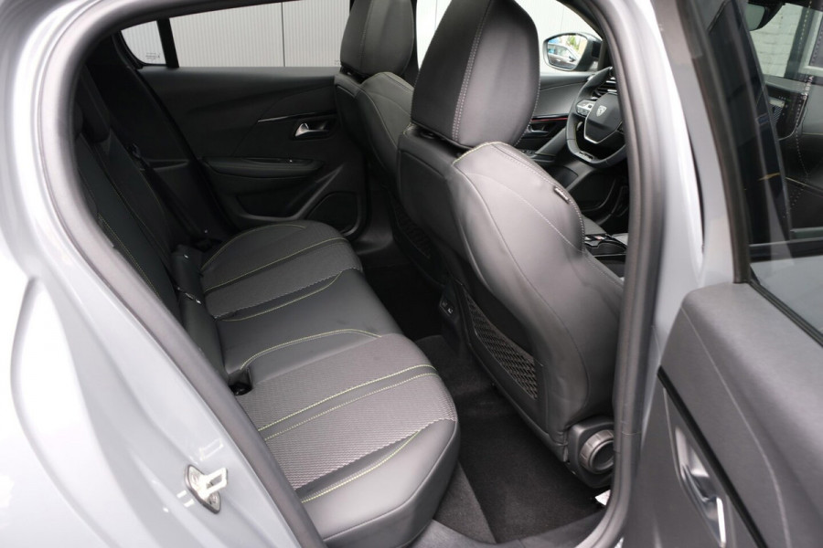 Peugeot GT 1.2 PureTech 100 GT Nardo Grey *PANORAMADAK* Apple Carplay * 360° Camera/MirrorScreen
