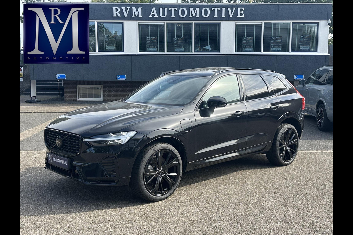 Volvo XC60 2.0 T6 Plug-in hybrid AWD Plus Black Edition LUCHTVERING | ELEK. TREKHAAK | STOEL + STOELVERWARMING | ACHTERBANK VERWARMD | HARMAN KARDON | RIJKLAAR | FABRIEKS GARANTIE T/M 7-2027 | PANO |