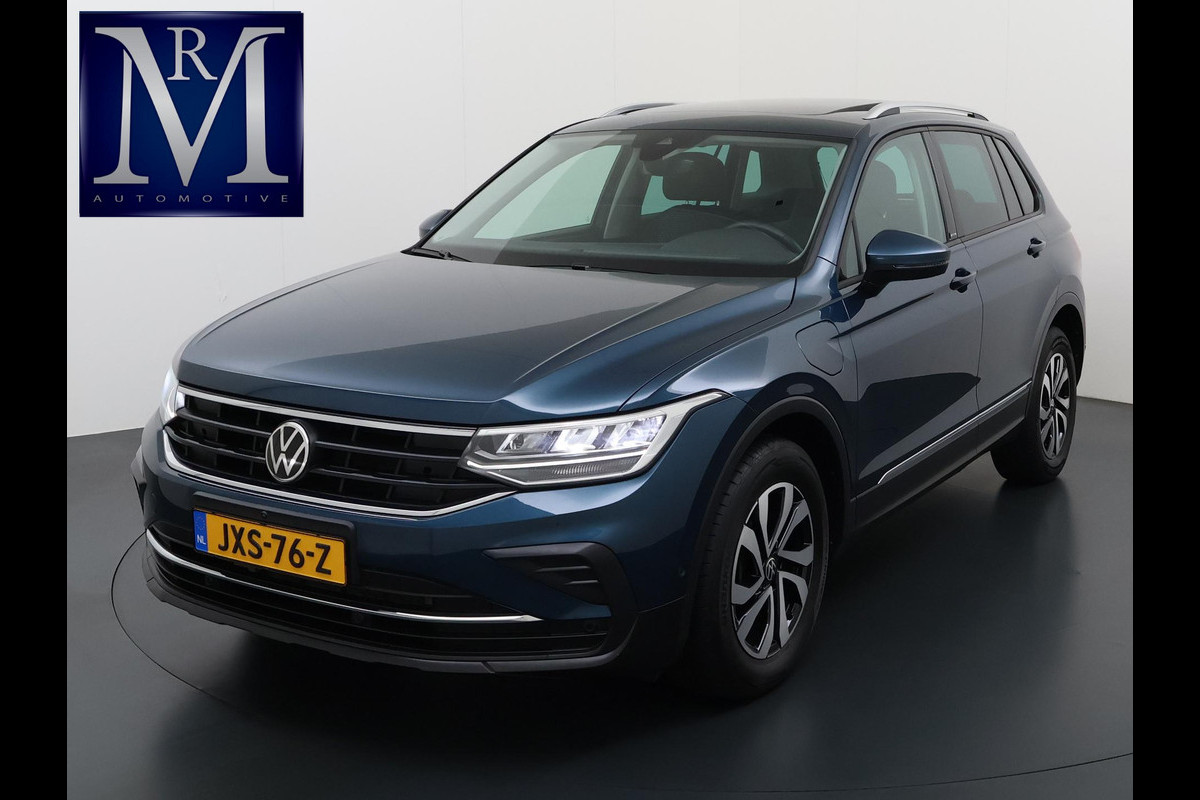 Volkswagen Tiguan 1.4 TSI eHybrid PHEV ONDERHOUD UITGEVOERD | 360 CAMERA ZICHT | STOEL- EN STUURWIELVERWARMING | PANORAMADAK | INCLUSIEF 12 MAANDEN BOVAG-GARANTIE