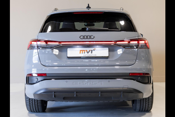 Audi Q4 e-tron 40 Launch edition S Competition 77 kWh SOH 94% / 204pk / Panorama dak / Warmtepomp / Sonos / Adaptieve dempers /