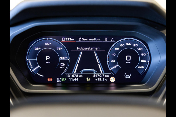 Audi Q4 e-tron 40 Launch edition S Competition 77 kWh SOH 94% / 204pk / Panorama dak / Warmtepomp / Sonos / Adaptieve dempers /