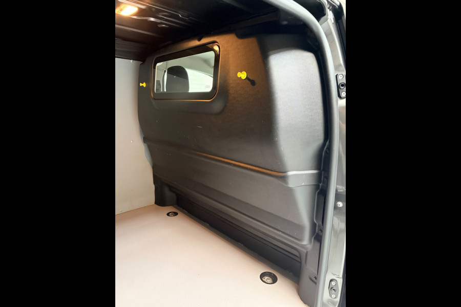Peugeot Expert L2H1 1.5 BlueHDI 120pk Standard Premium, Airco, CruiseControl, Trekhaak, Keyless, Metallic Lak, RIJKLAARPRIJS!