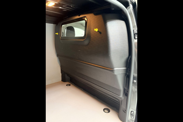 Peugeot Expert L2H1 1.5 BlueHDI 120pk Standard Premium, Airco, CruiseControl, Trekhaak, Keyless, Metallic Lak, RIJKLAARPRIJS!