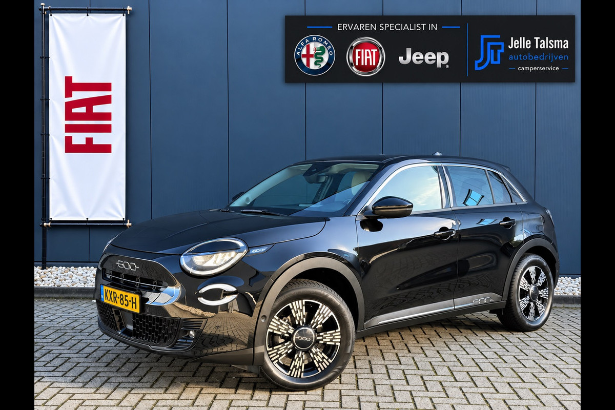 Fiat 600 1.2 Hybrid Urban | Pack Style | Camera | PDC voor | Apple carplay/Android Auto | Cruise control | Stoelverwarming | Dodehoek det